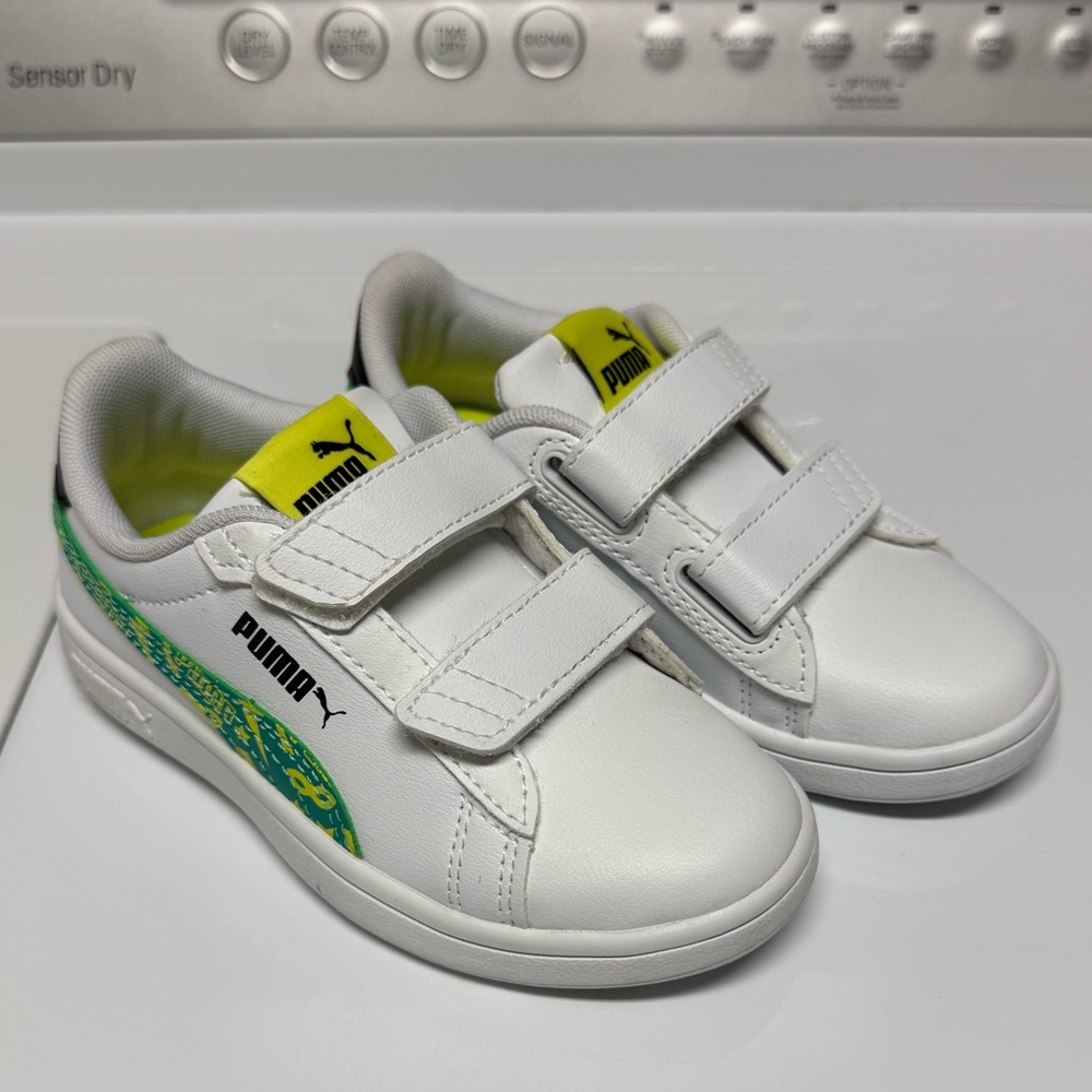 Size 11.5 little kids Puma EUC sneakers